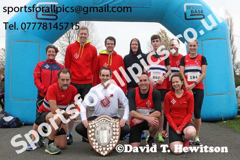 NSP with trophy, Heaton Memorial 10k Road Race, Newcastle Town Moor. Photo:  David T. Hewitson/Sports for All Pics